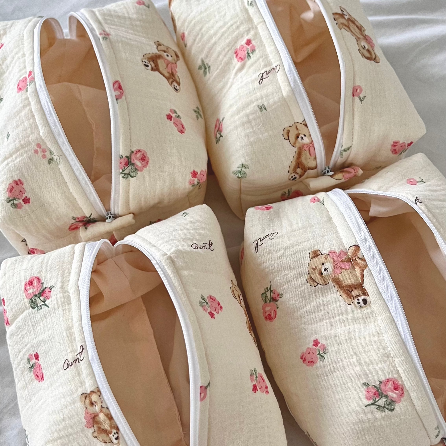 Beauty Bag in Teddy