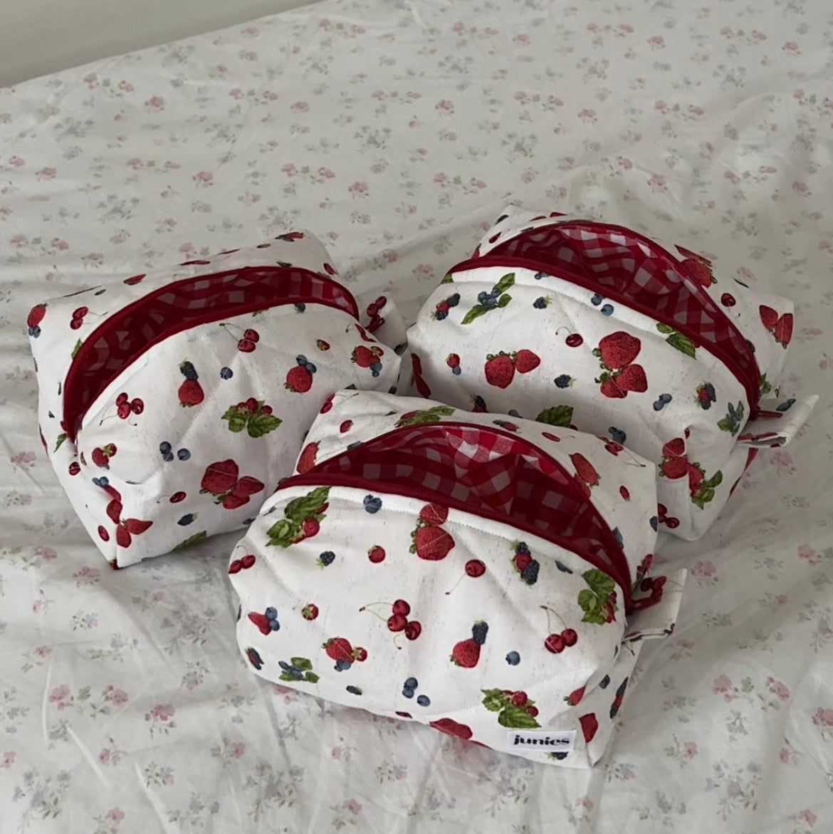 Beauty Bag in Juneberry