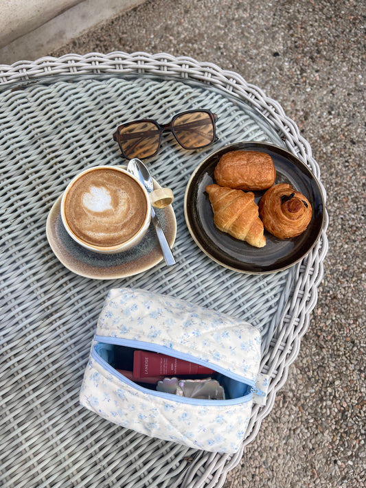 Beauty Bag in Beach House