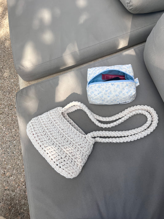 Beauty Bag in Beach House