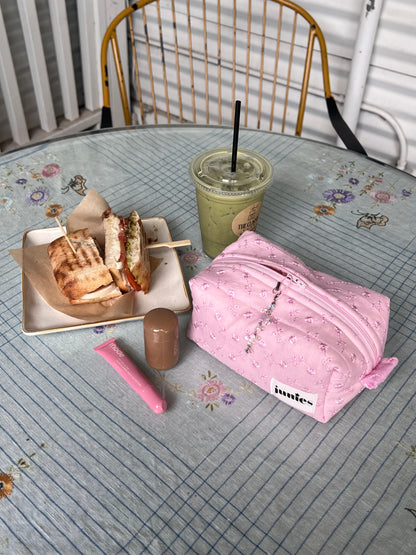 Beauty Bag in Strawberry Milkshake